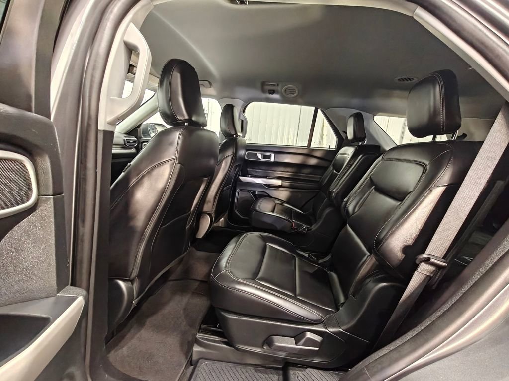 Used 2021 Ford Explorer XLT w/ Equipment Group 202A image 28