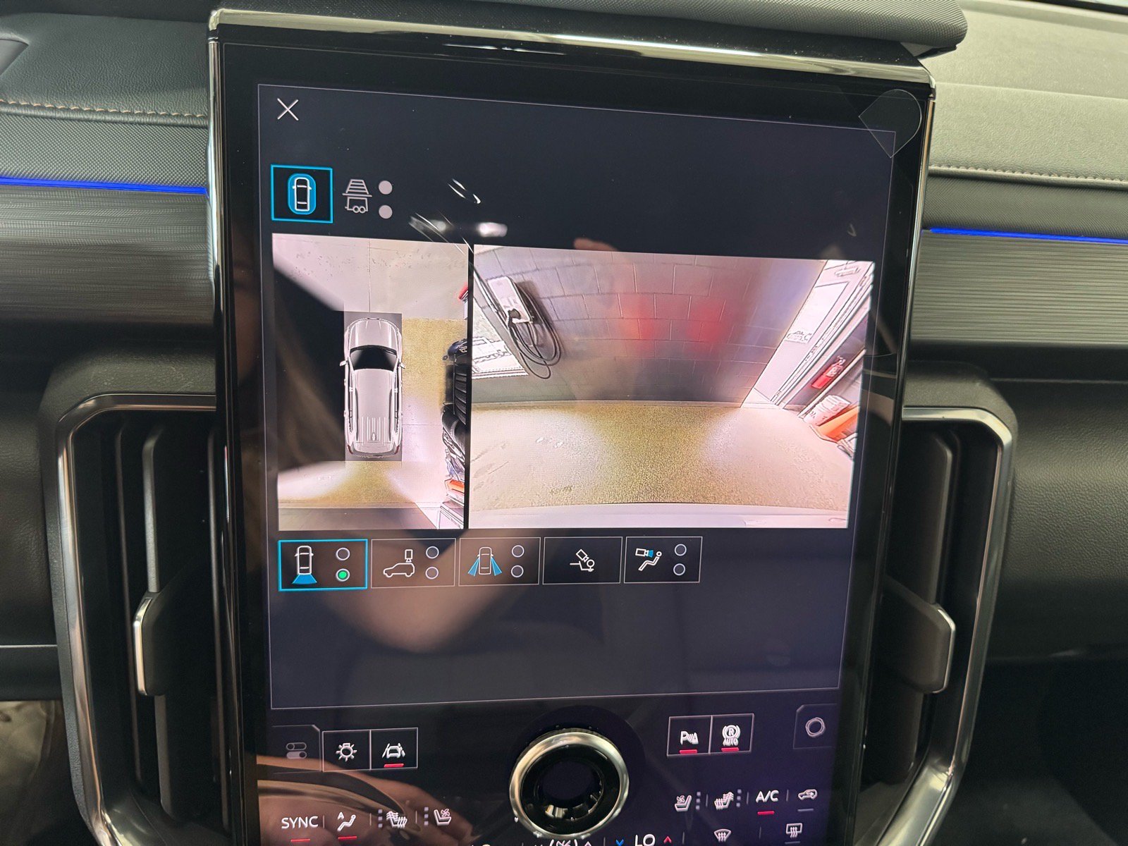 New 2027 GMC Acadia AT4 w/ Luxury Package AWD/4WD image 27