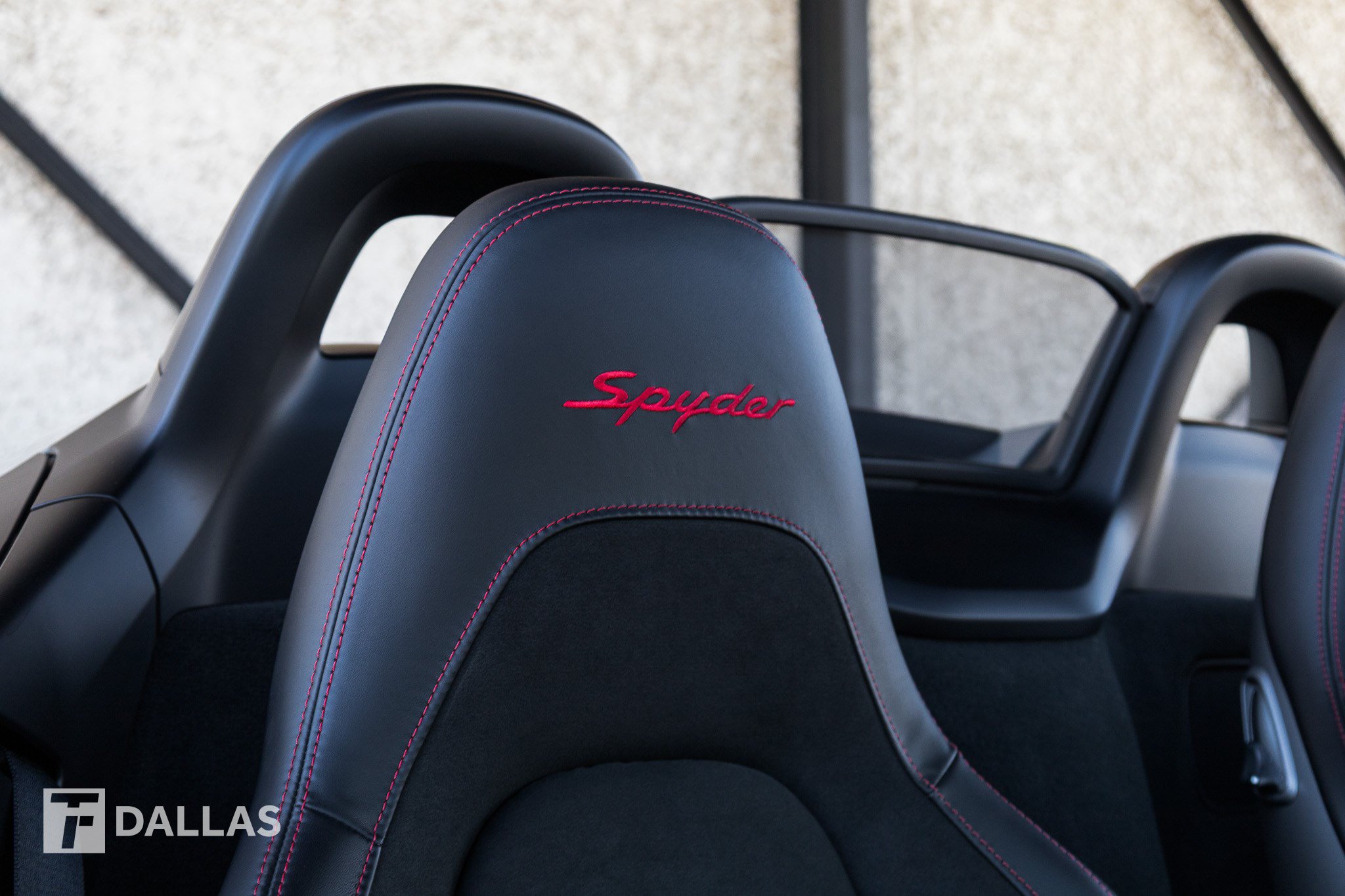 Used 2022 Porsche 718 Boxster Spyder RWD image 41