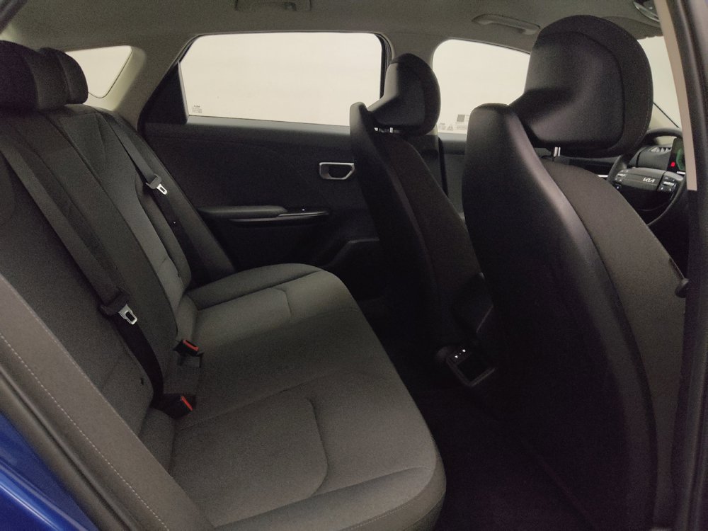 Used 2025 Kia K4 FWD image 19