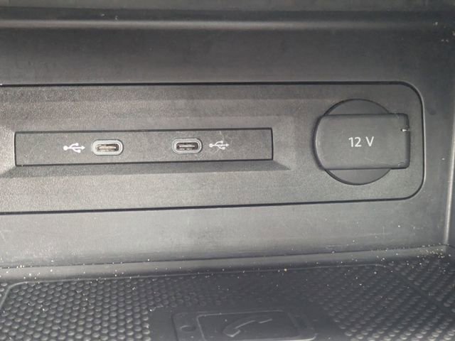 Certified 2022 Volkswagen Atlas SEL R-Line image 26