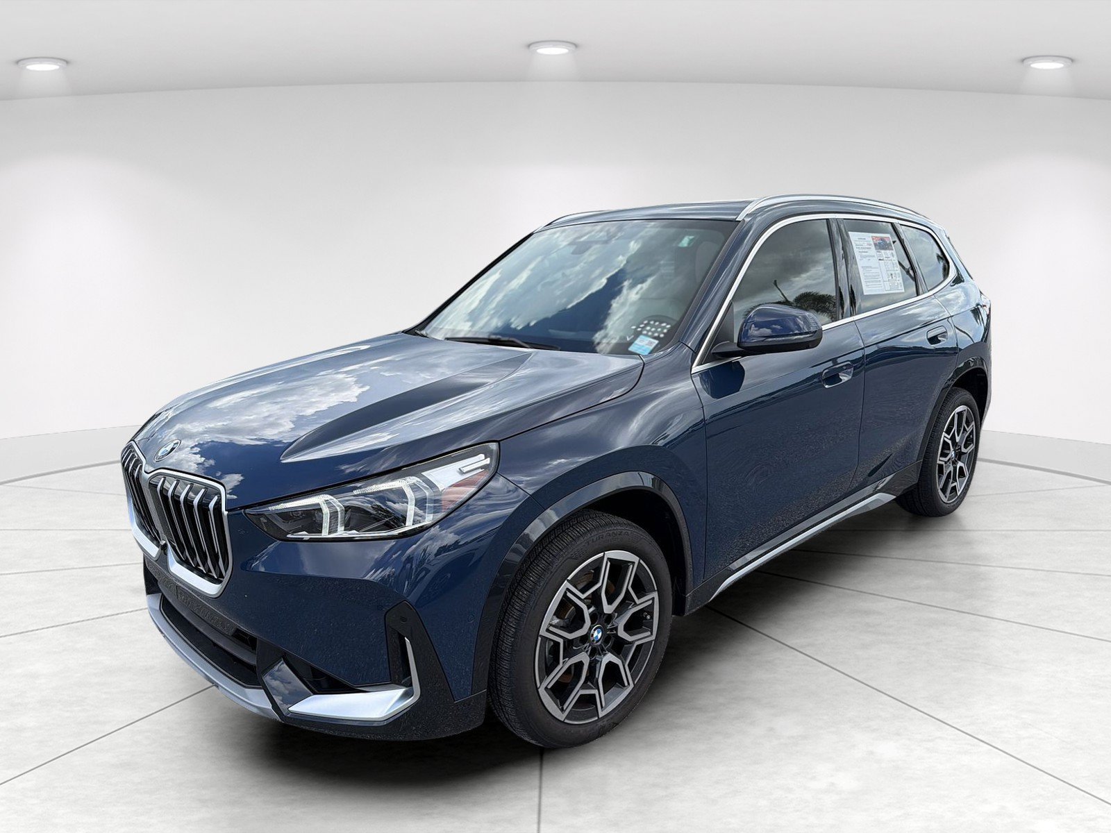 New 2026 BMW X1 xDrive28i w/ Technology Package AWD/4WD image 7