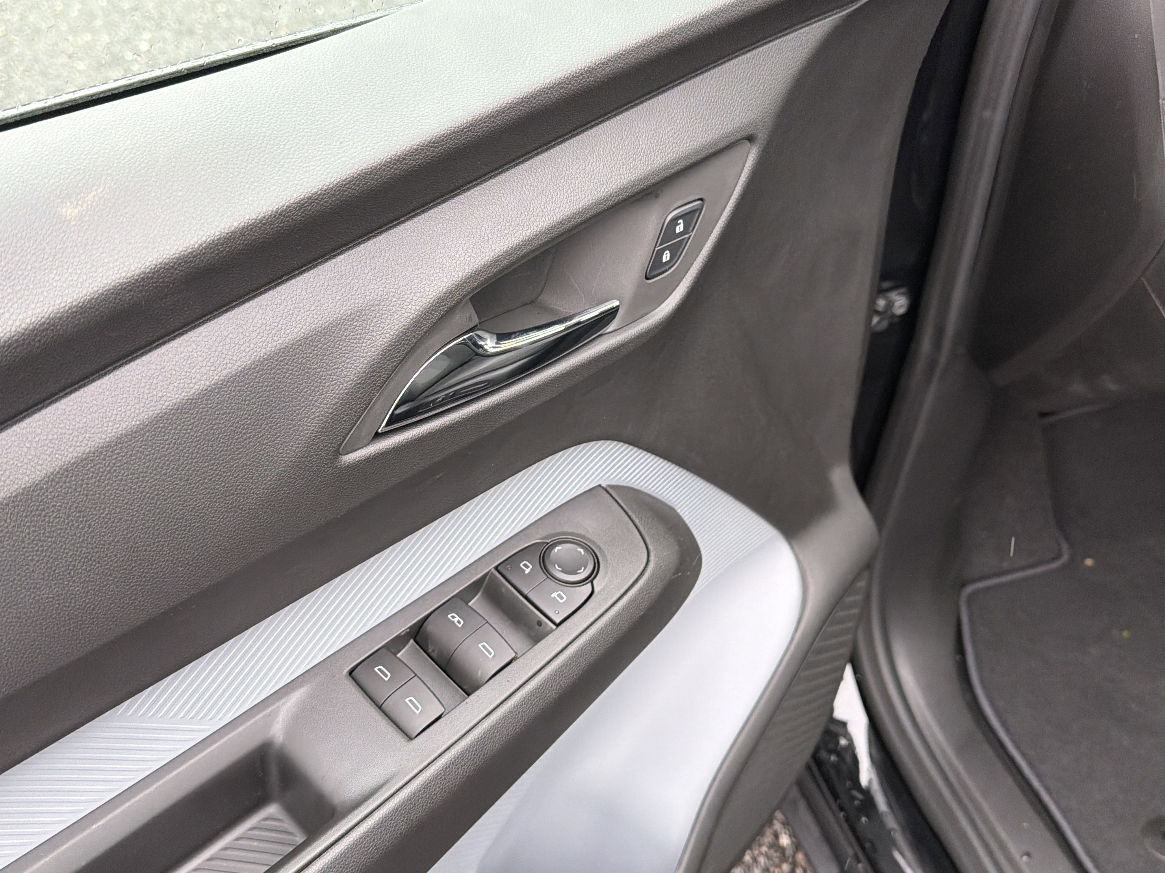 New 2027 Chevrolet Bolt LT FWD image 14