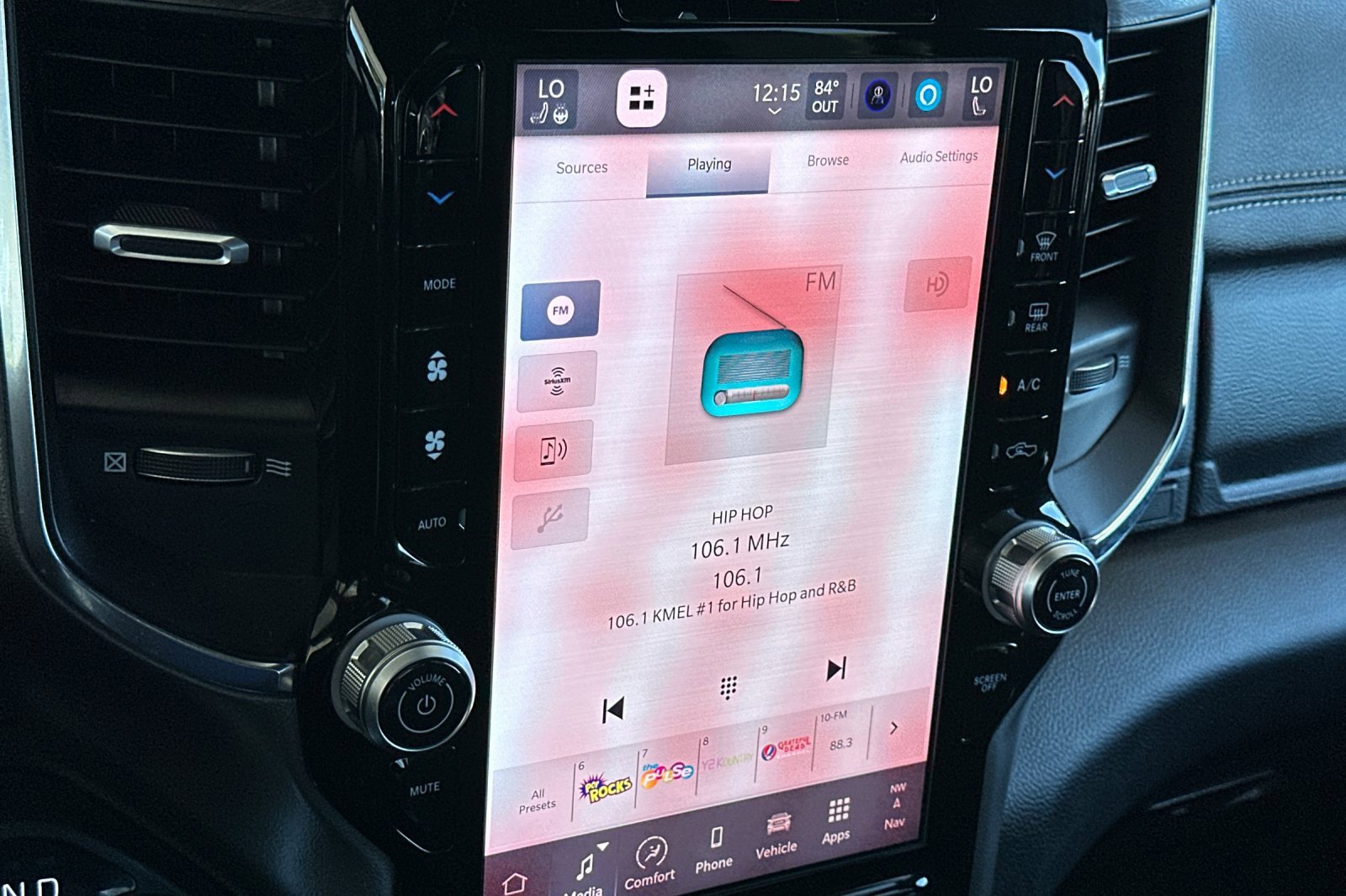 Used 2025 RAM 1500 Laramie image 26