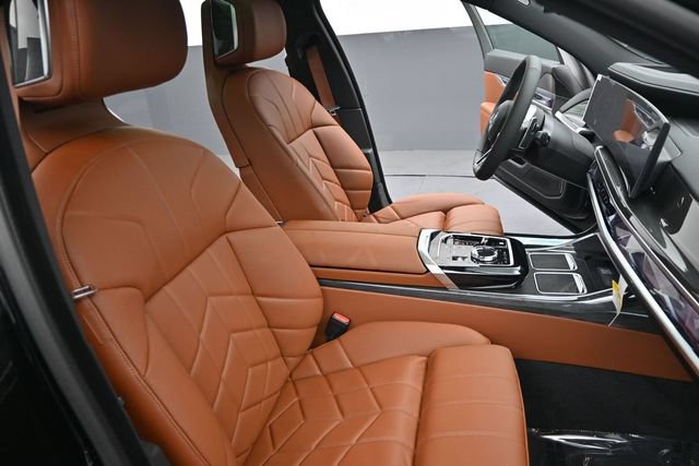 New 2026 BMW 740i w/ Executive Package RWD image 27