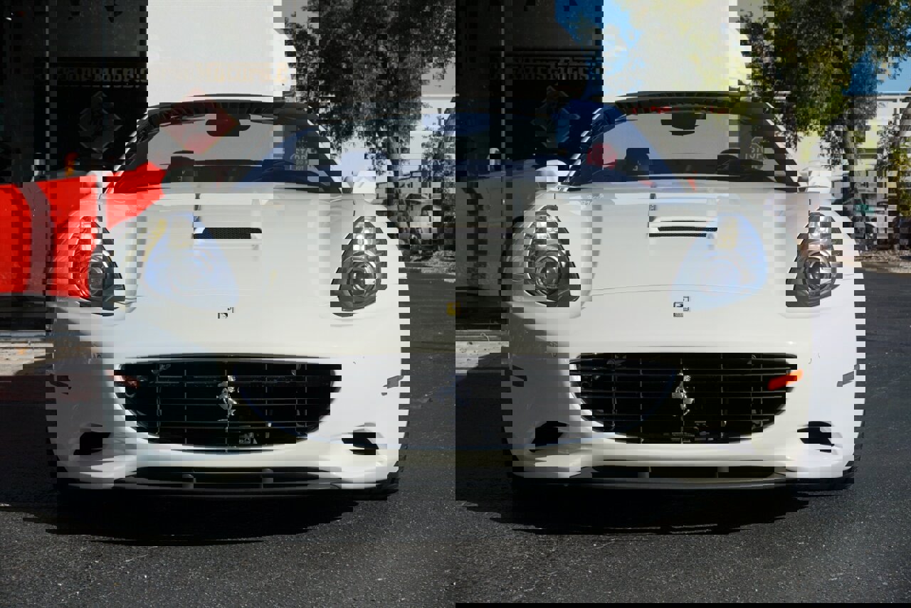 Used 2014 Ferrari California image 8