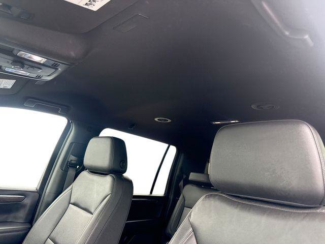 Used 2025 Chevrolet Suburban LT AWD/4WD image 16