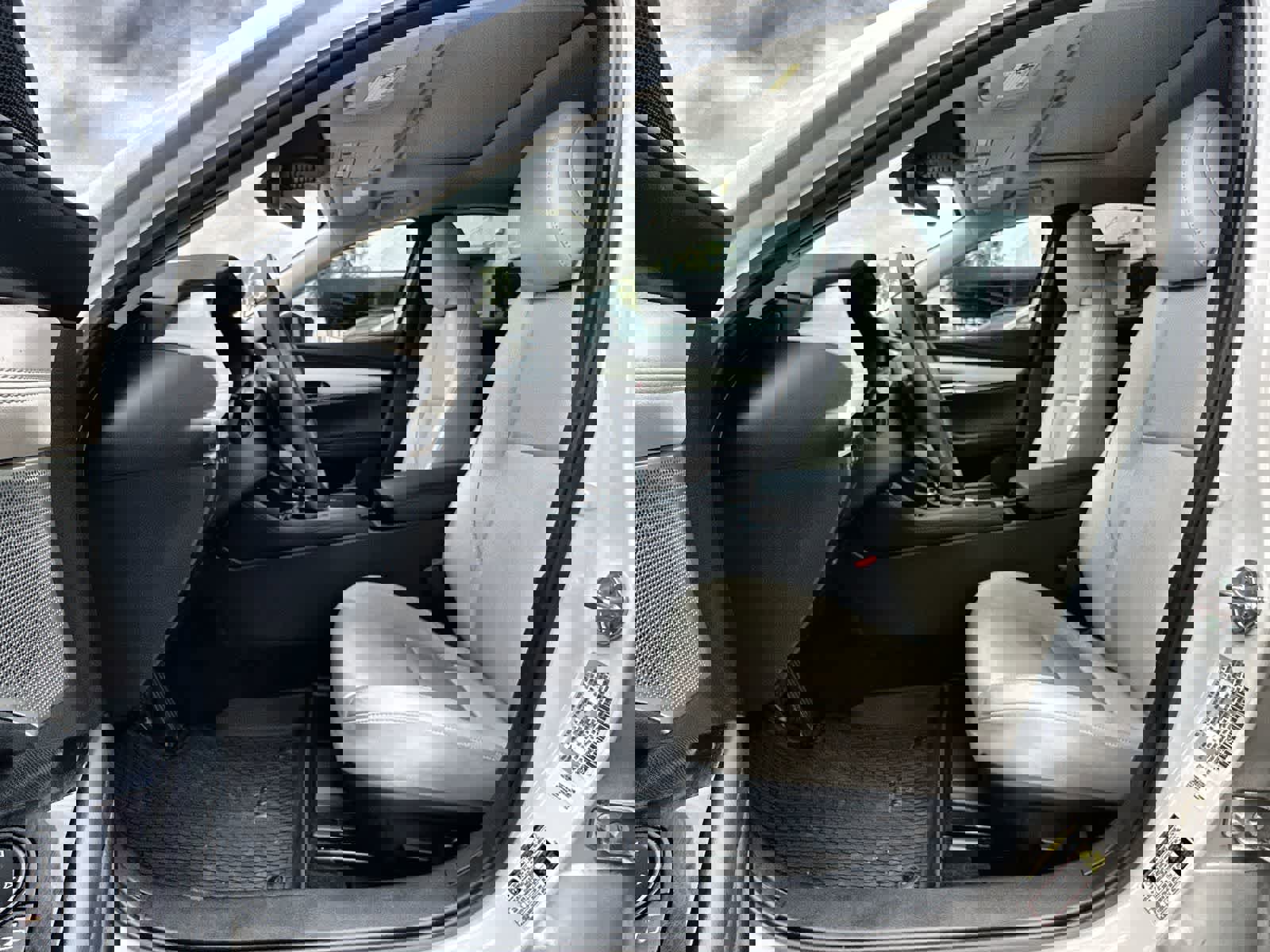 Used 2025 MAZDA MAZDA3 2.5 Turbo Sedan w/Premium Plus image 2