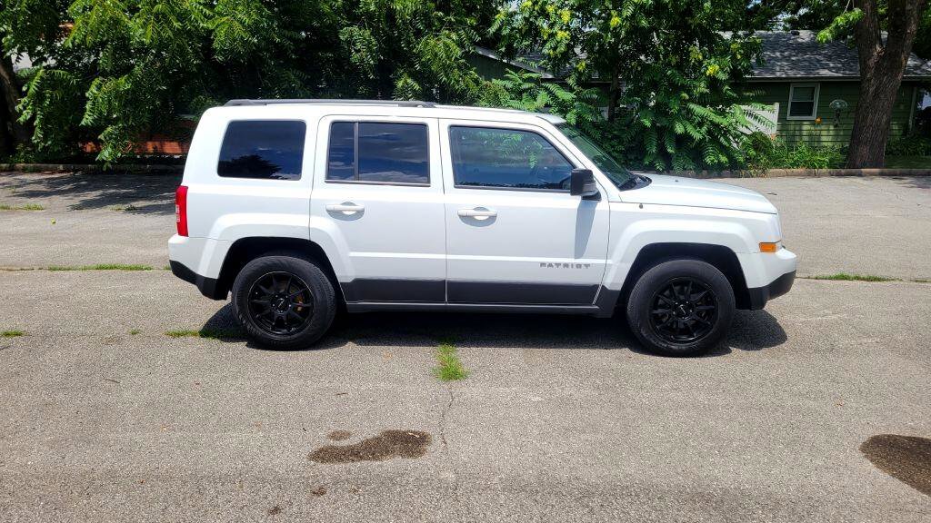 Used 2015 Jeep Patriot Sport w/ Power Value Group image 2