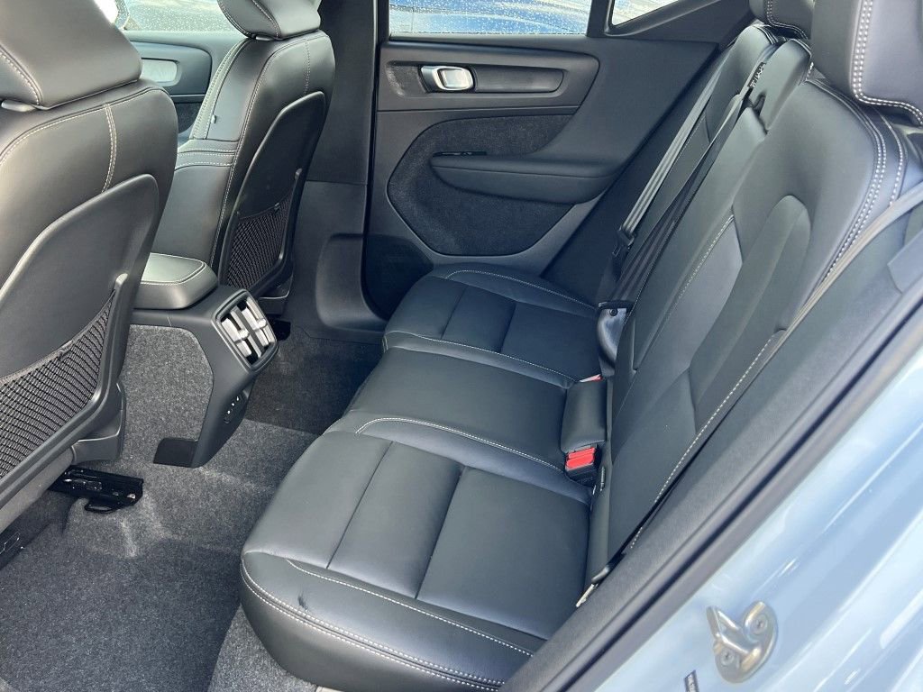 Used 2026 Volvo XC40 B5 Plus w/ Protection Package Premier AWD/4WD image 19