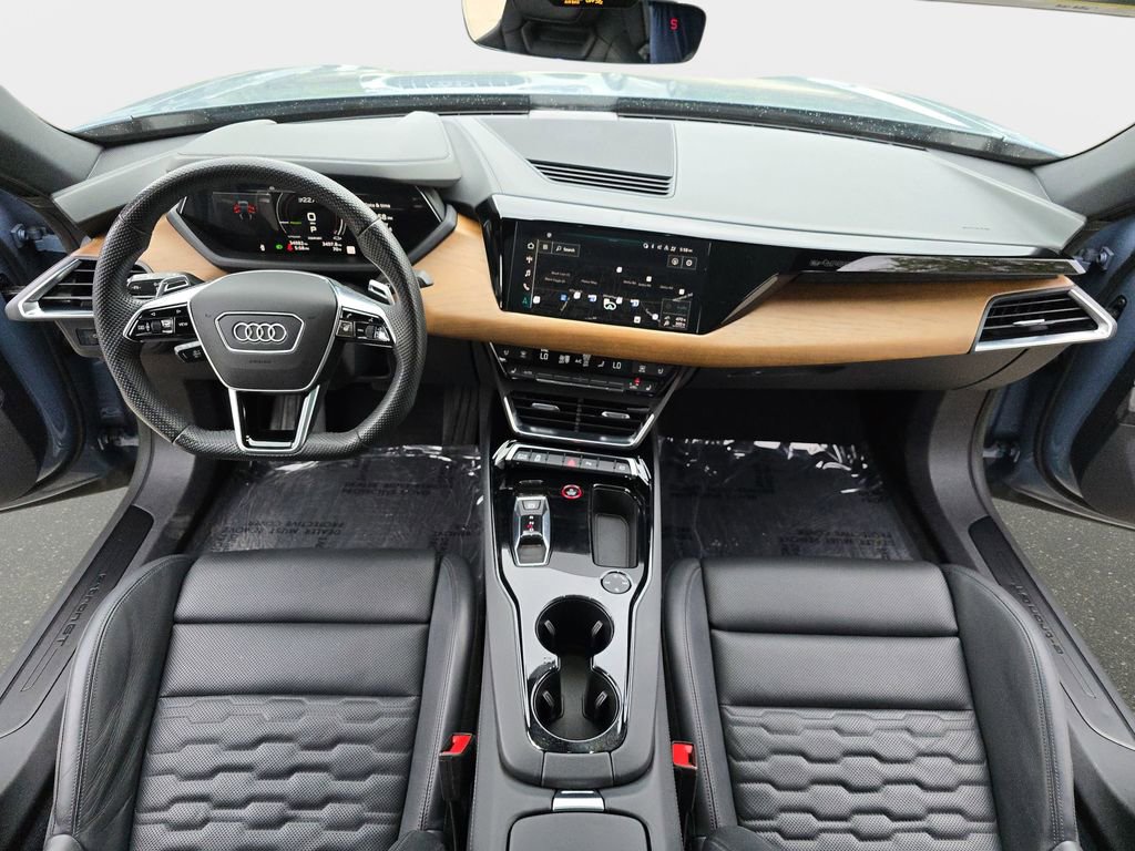 Certified 2023 Audi e-tron GT Premium Plus image 9