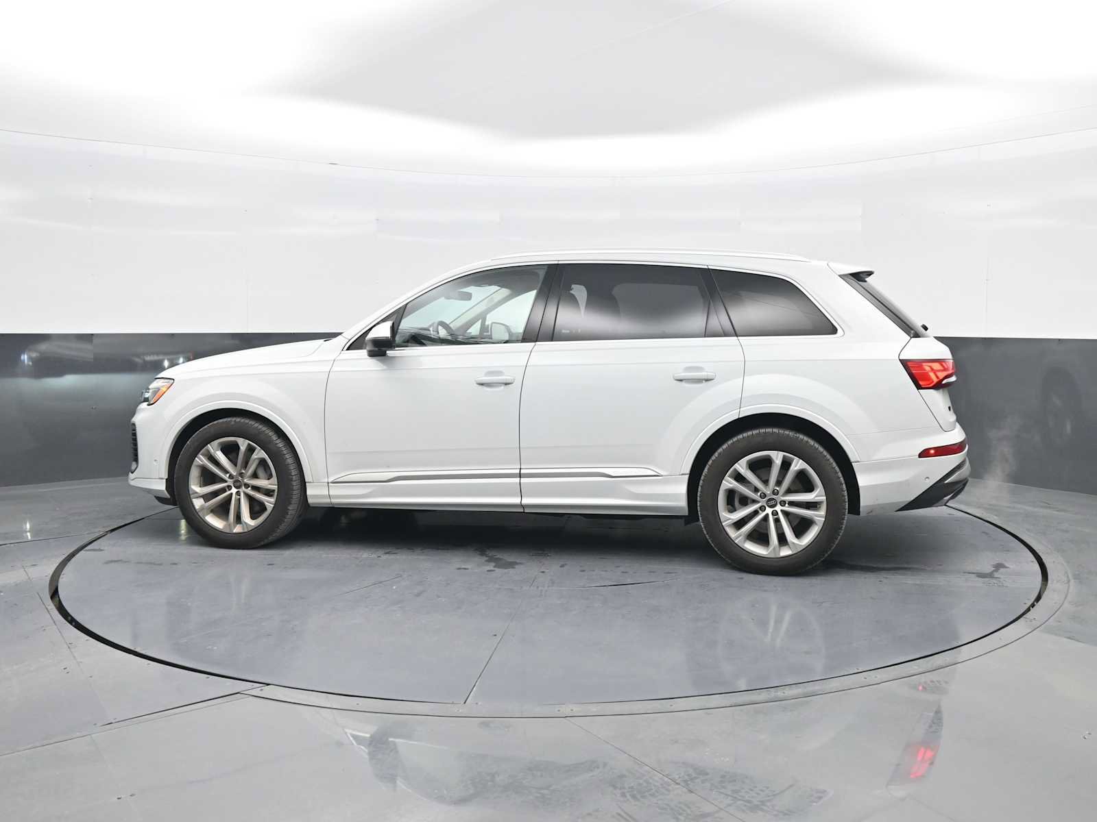 Used 2025 Audi Q7 3.0T Prestige w/ Prestige Package image 5