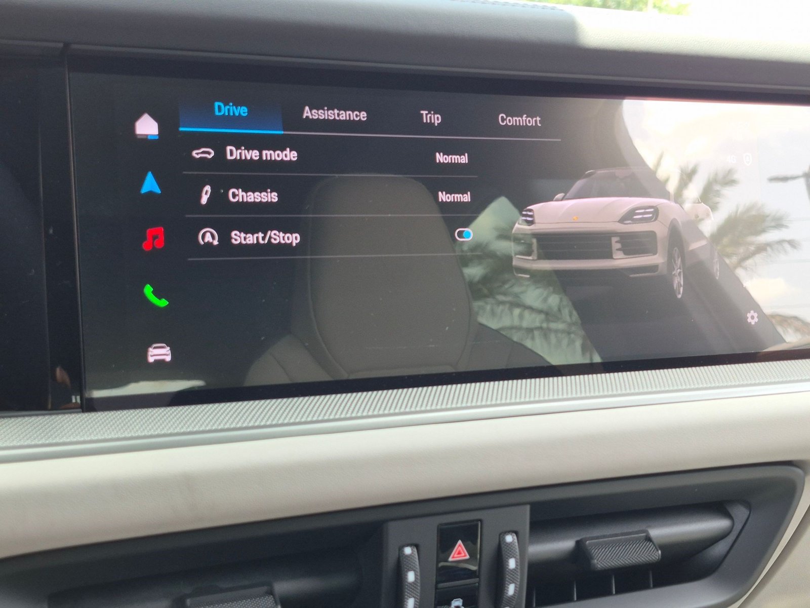 New 2026 Porsche Cayenne Coupe AWD/4WD image 18