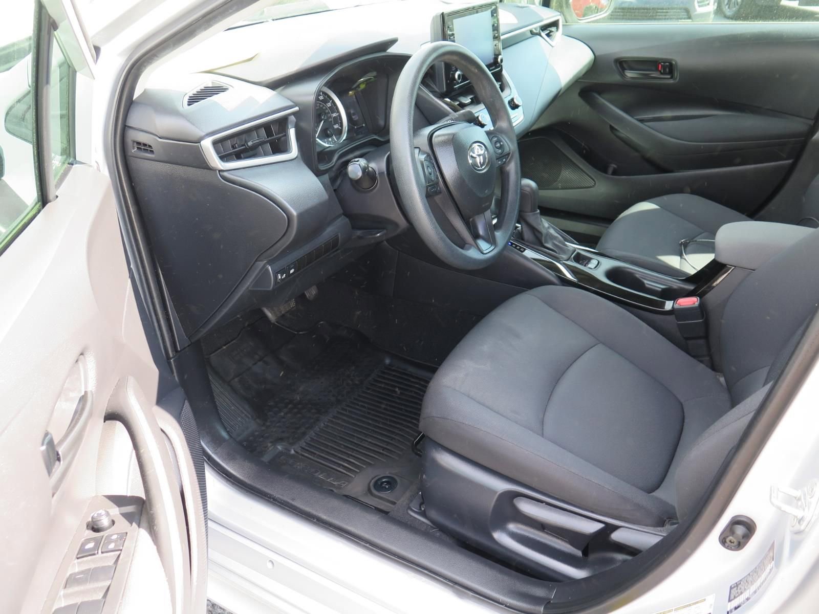 Used 2022 Toyota Corolla LE image 10