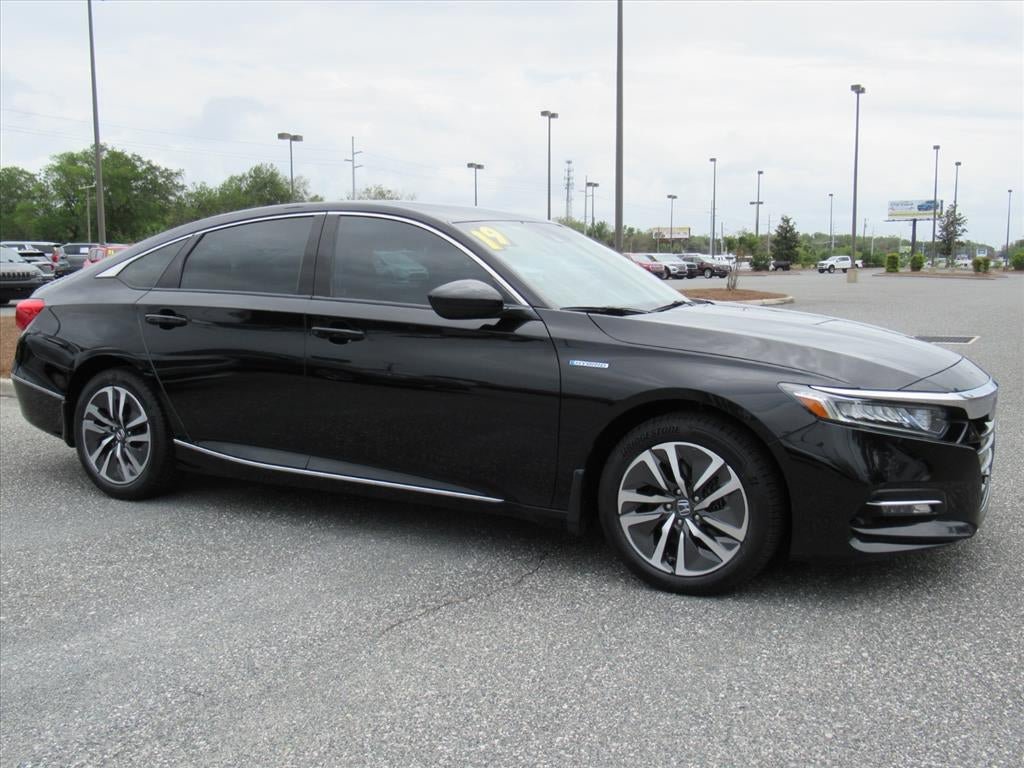 Used 2019 Honda Accord EX image 2