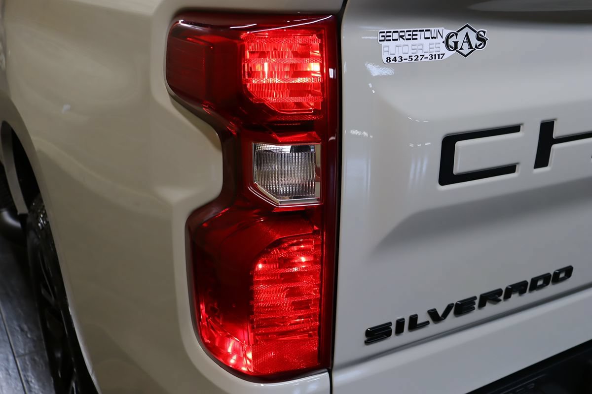 Used 2026 Chevrolet Silverado 1500 Custom w/ Turbomax Blackout Package AWD/4WD image 21