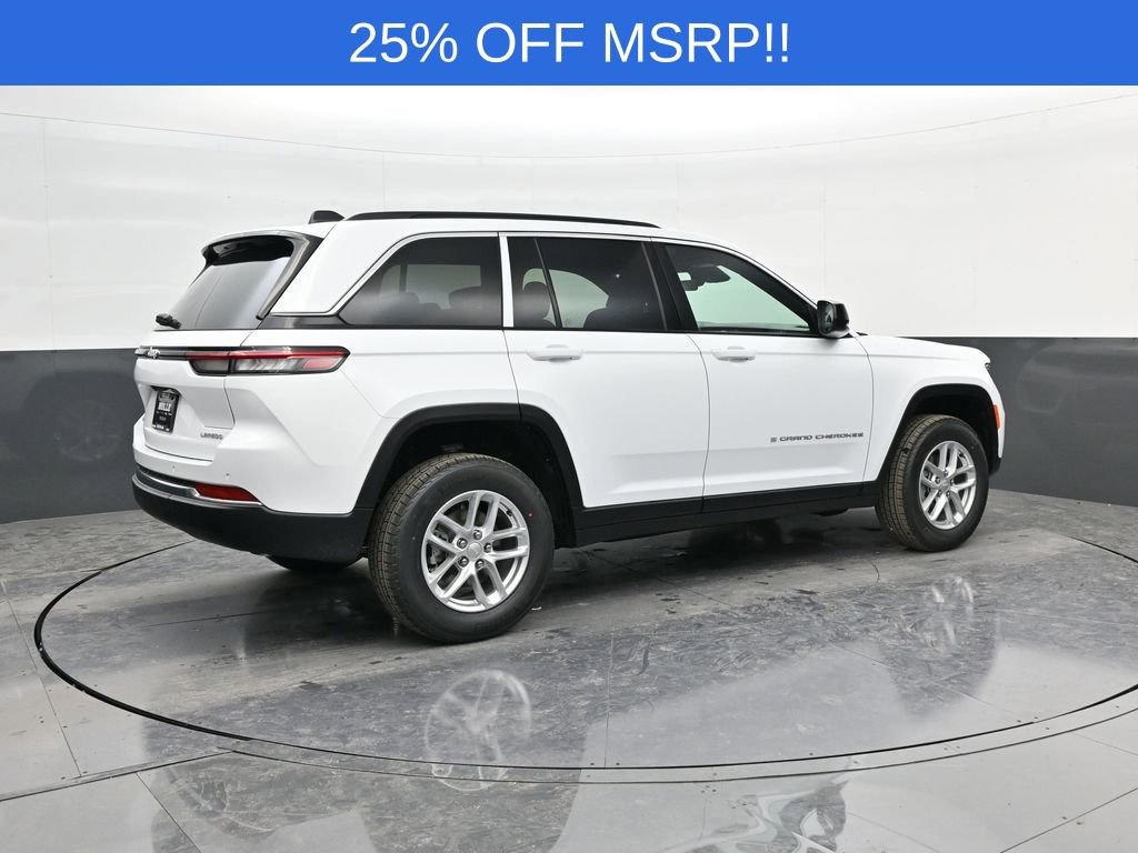 New 2025 Jeep Grand Cherokee Laredo X w/ Luxury Tech Group I AWD/4WD image 7