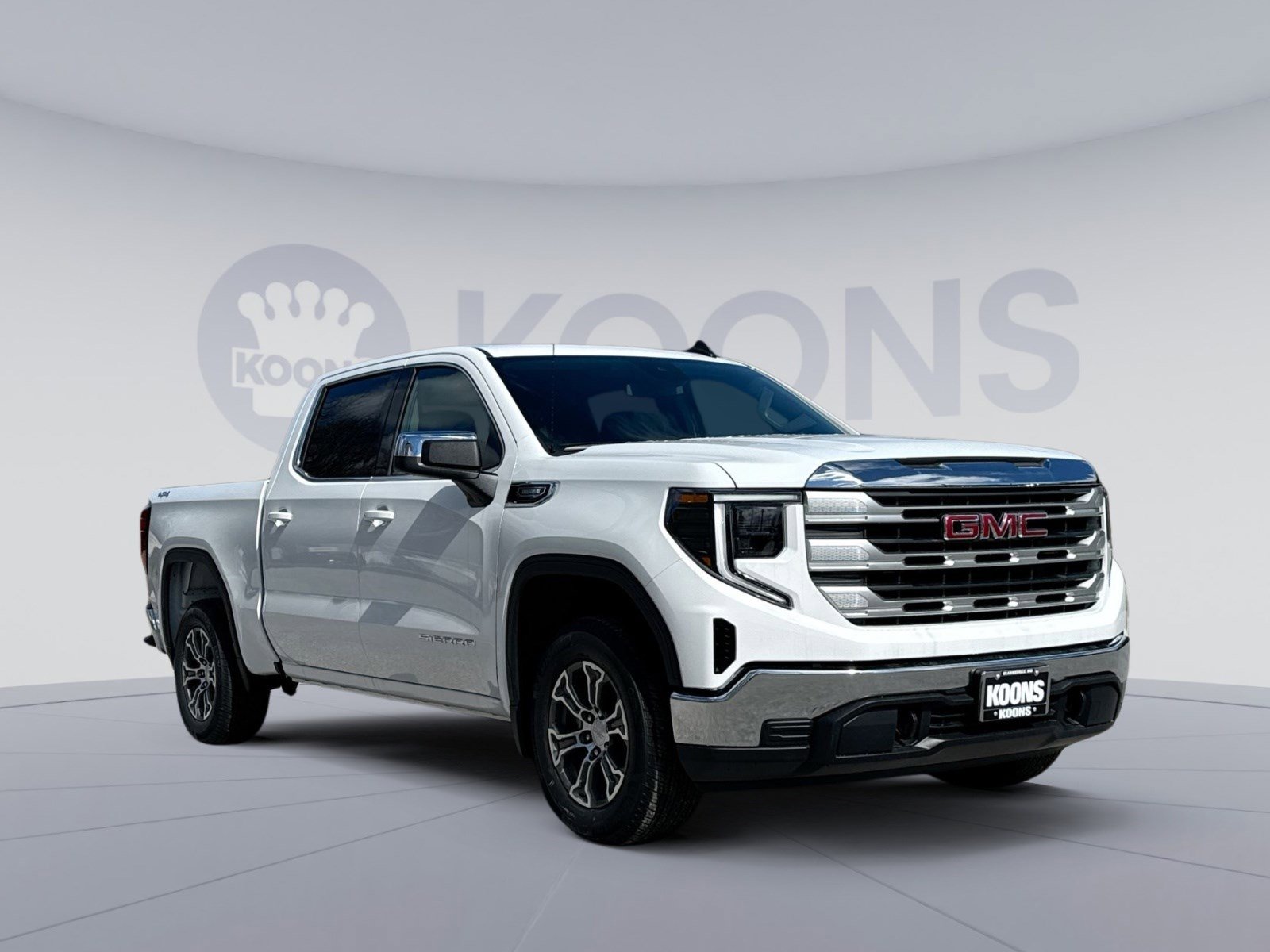 New 2026 GMC Sierra 1500 SLE image 10