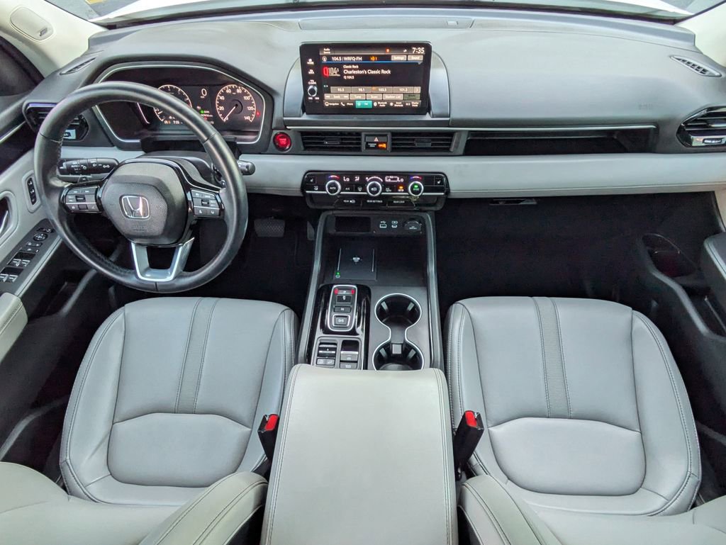 Used 2025 Honda Pilot Touring image 15