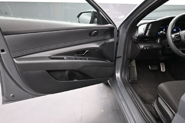 Used 2026 Hyundai Elantra Sport FWD image 20