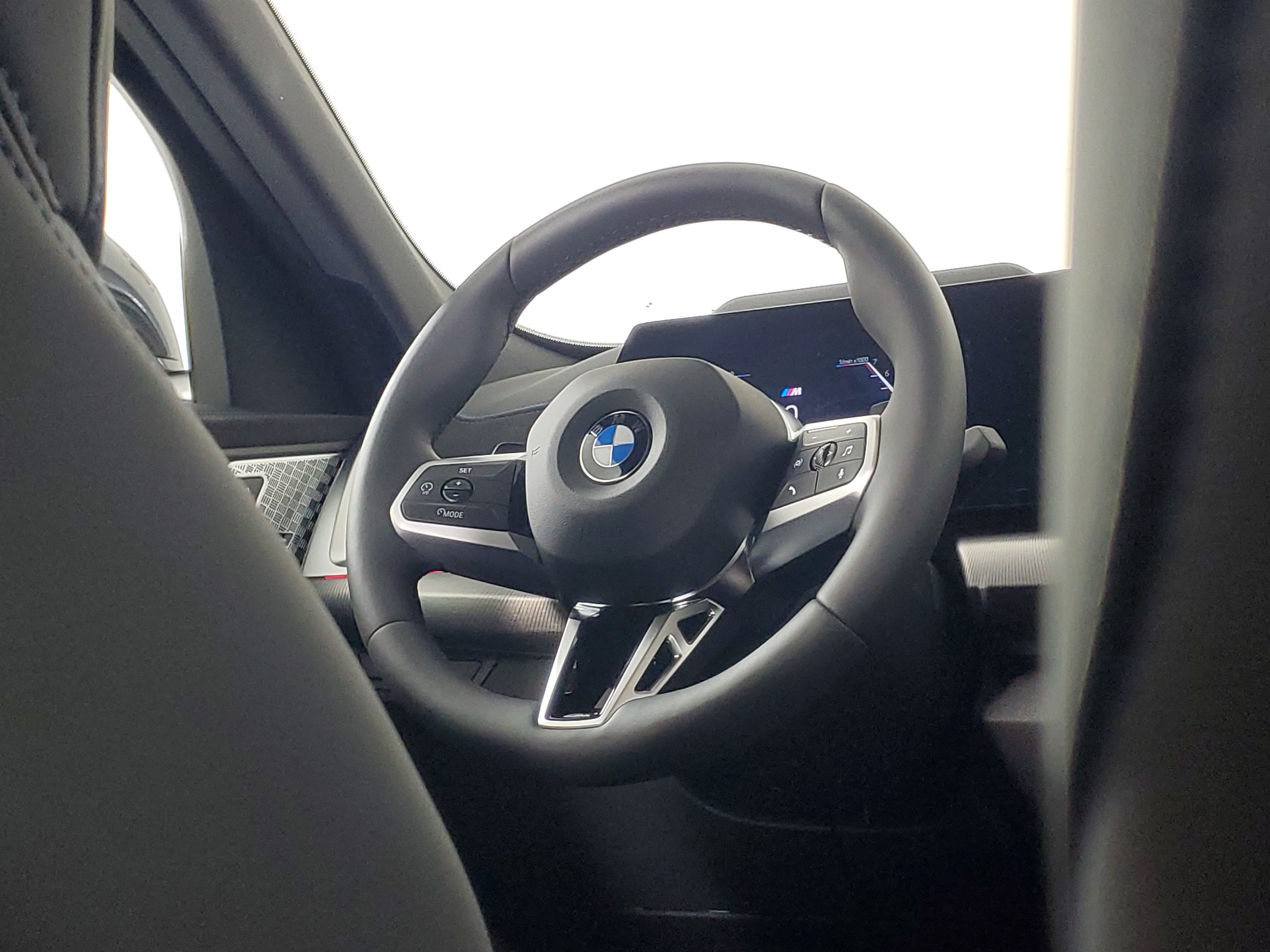 Certified 2025 BMW X2 xDrive28i w/ Technology Package AWD/4WD image 12
