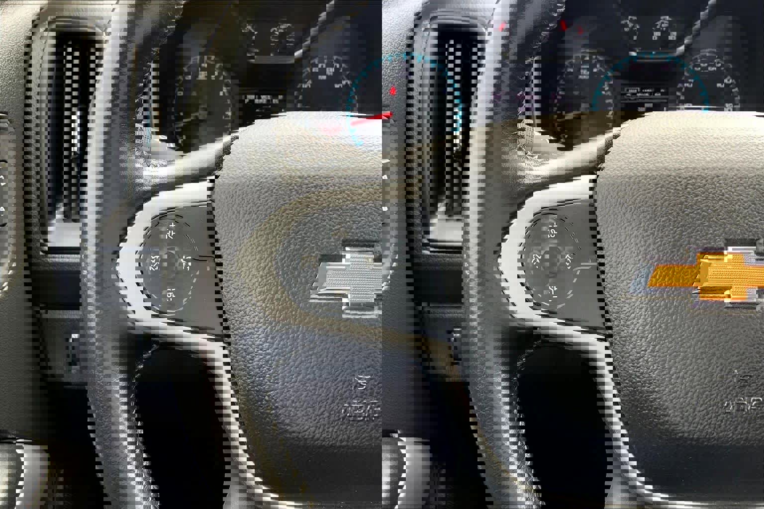 Used 2021 Chevrolet Colorado LT image 23