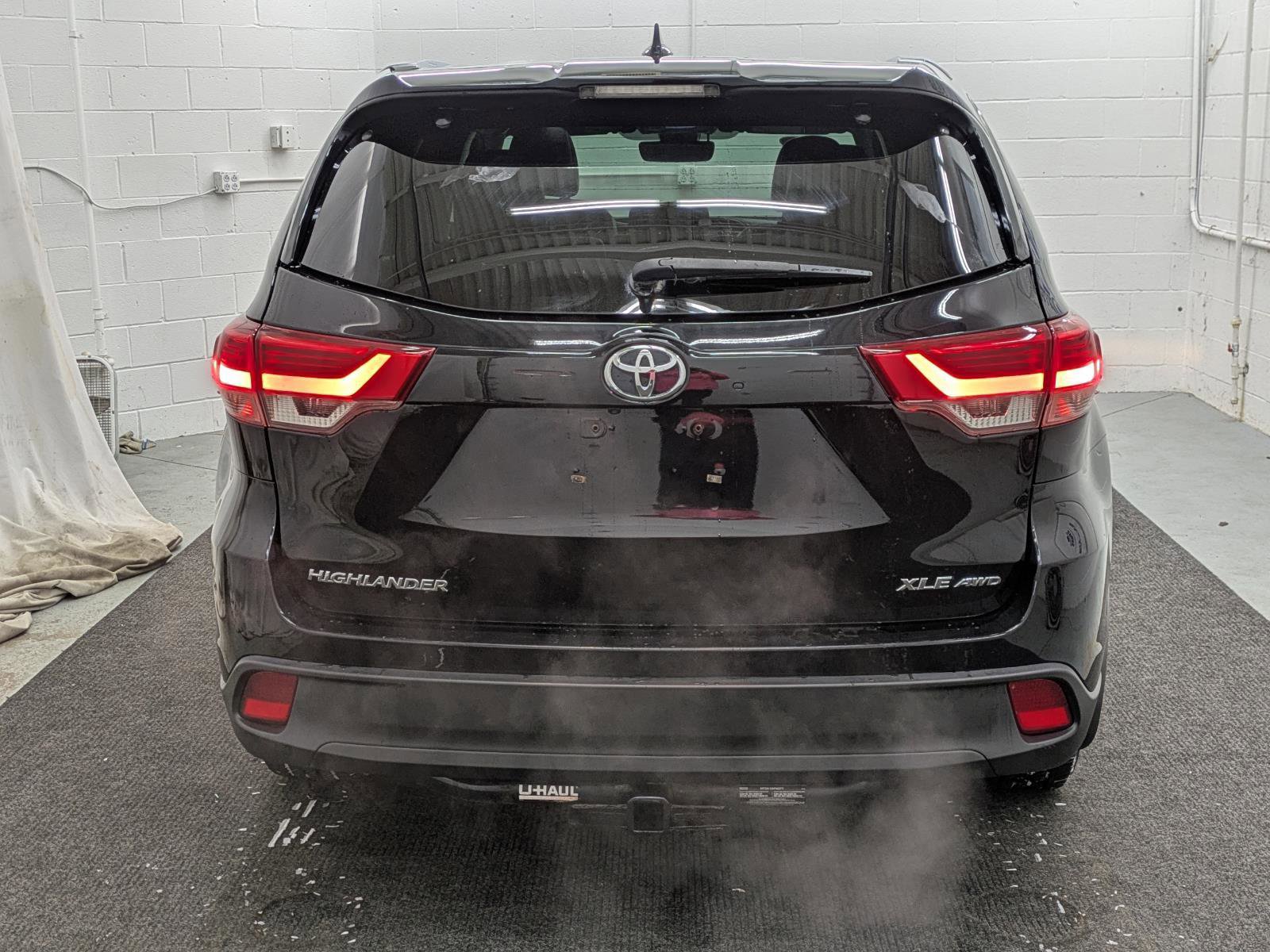 Used 2018 Toyota Highlander XLE image 20