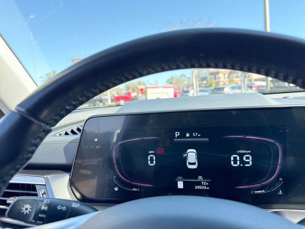 Used 2024 Kia Telluride LX image 14