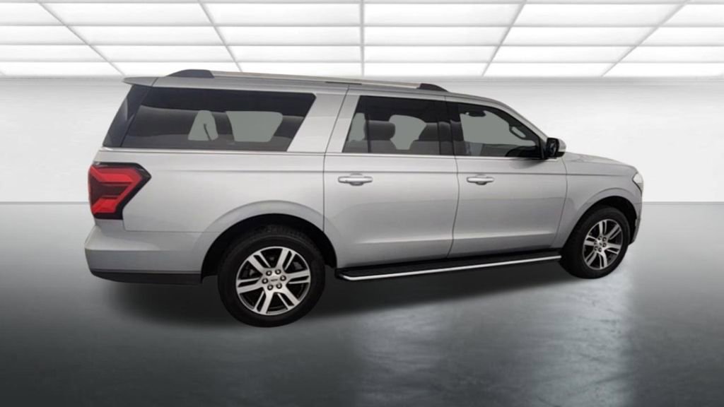 Used 2022 Ford Expedition Max Limited image 8