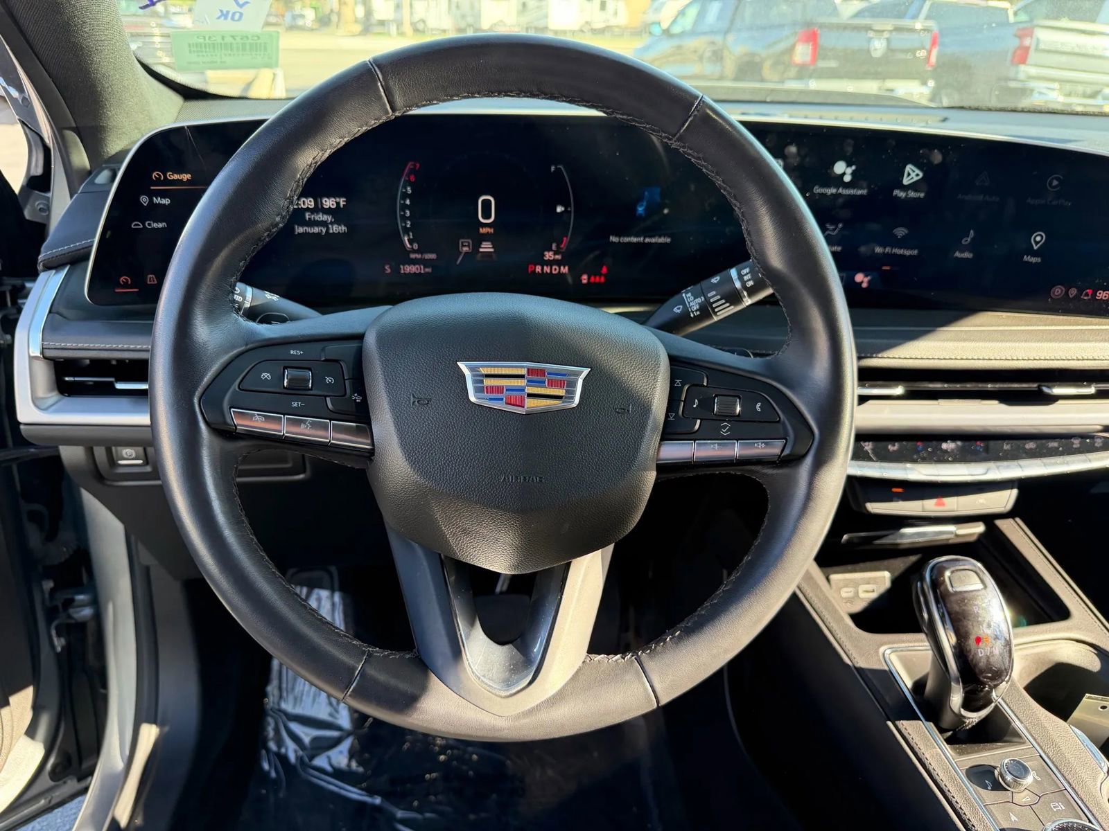 Used 2024 Cadillac XT4 Premium Luxury image 15