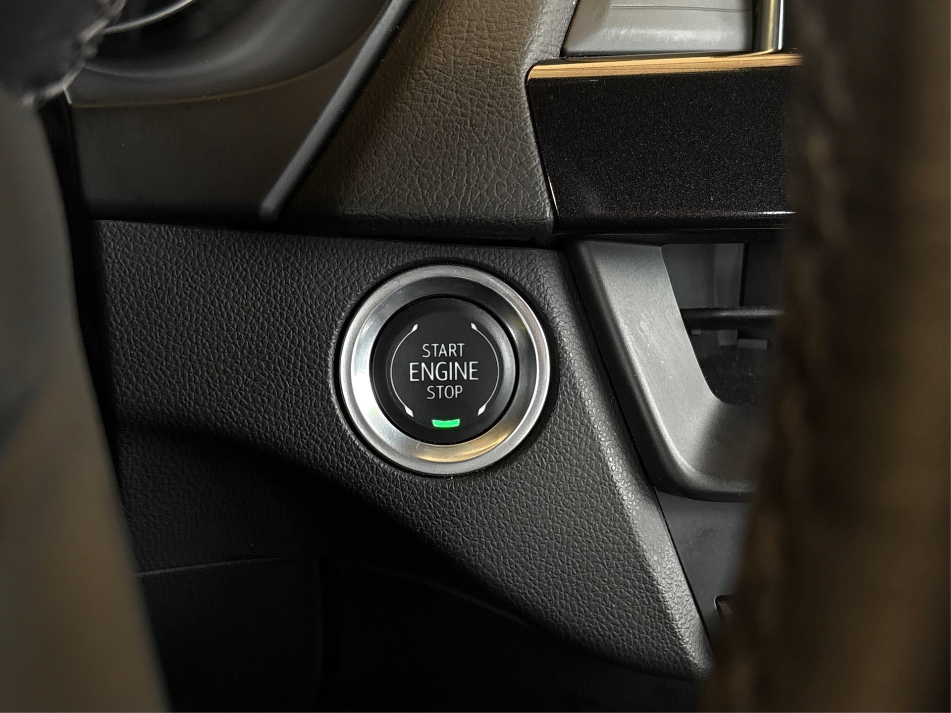 Certified 2025 Cadillac CT4 Luxury RWD image 26