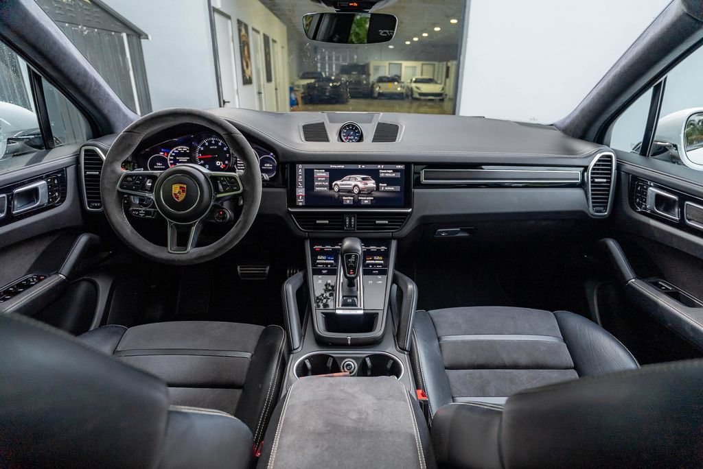 Used 2021 Porsche Cayenne GTS AWD/4WD image 57