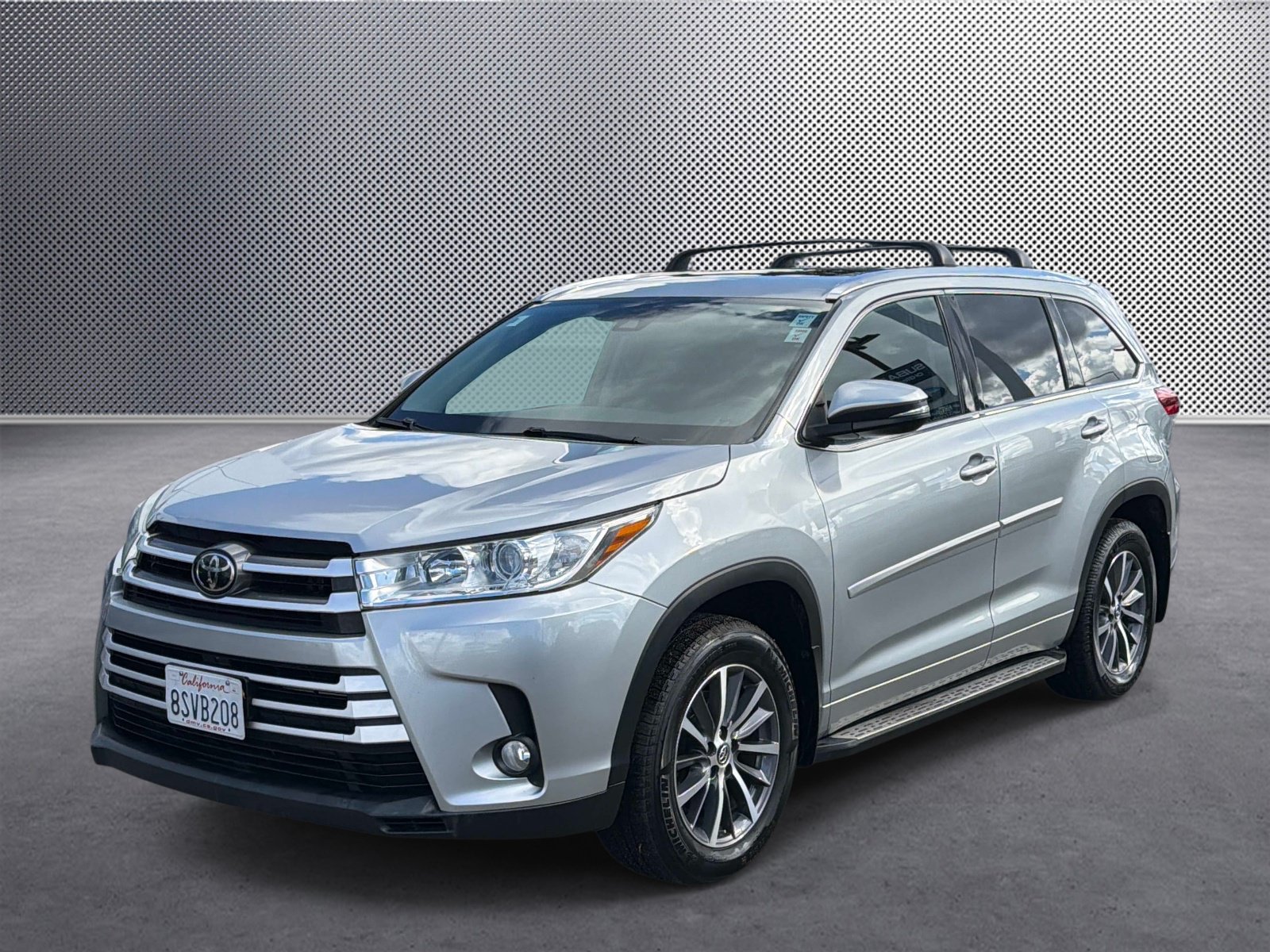 Used 2017 Toyota Highlander XLE w/ Carpet Mat Package