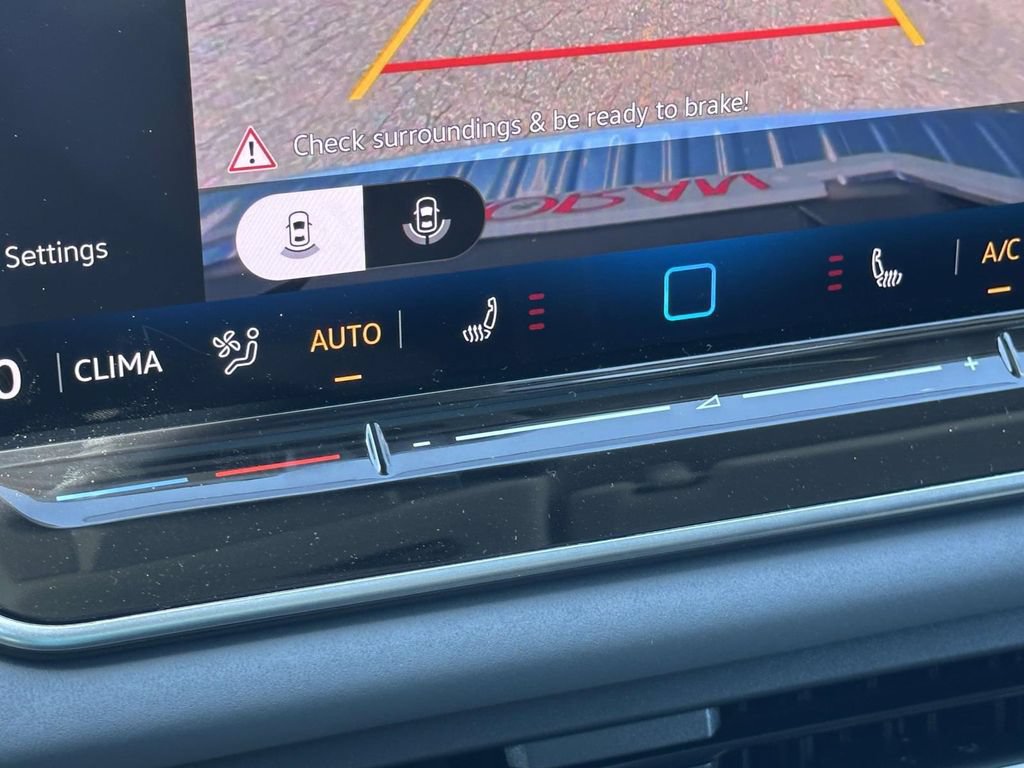 New 2026 Volkswagen Tiguan SE AWD/4WD image 23