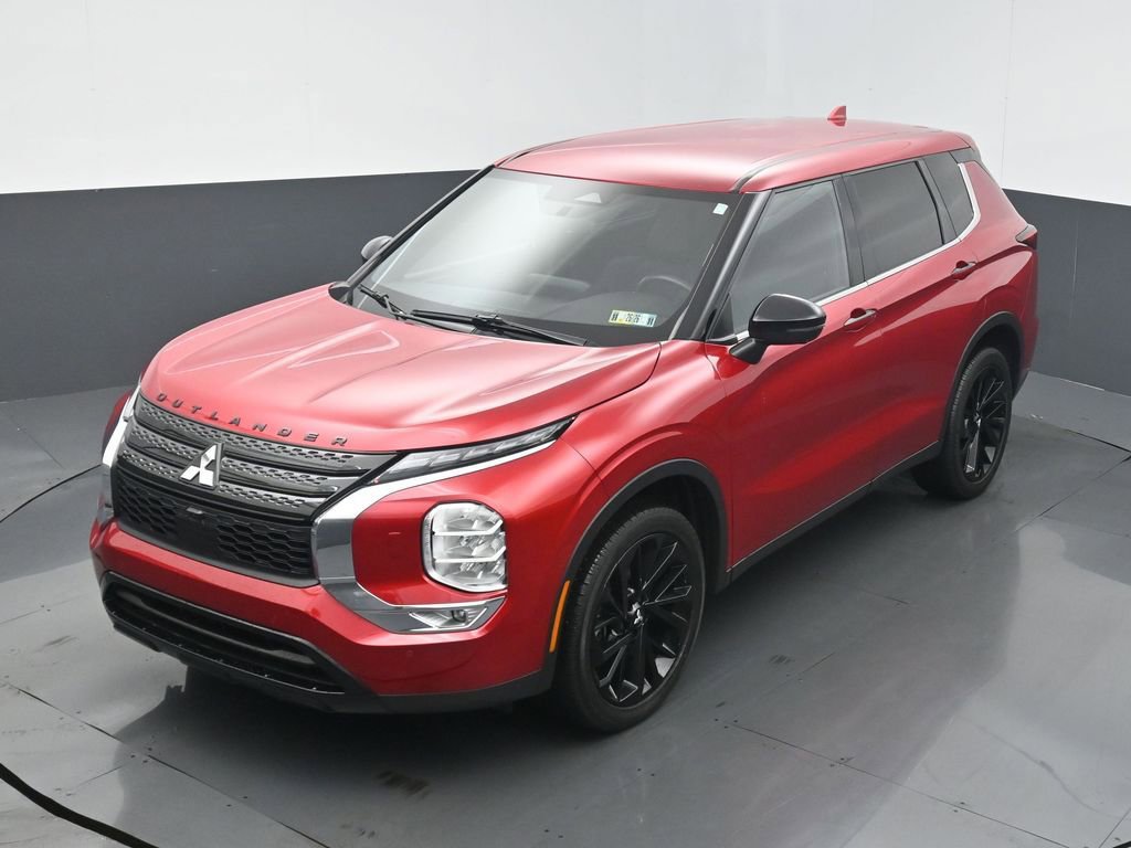 Used 2023 Mitsubishi Outlander SE image 9