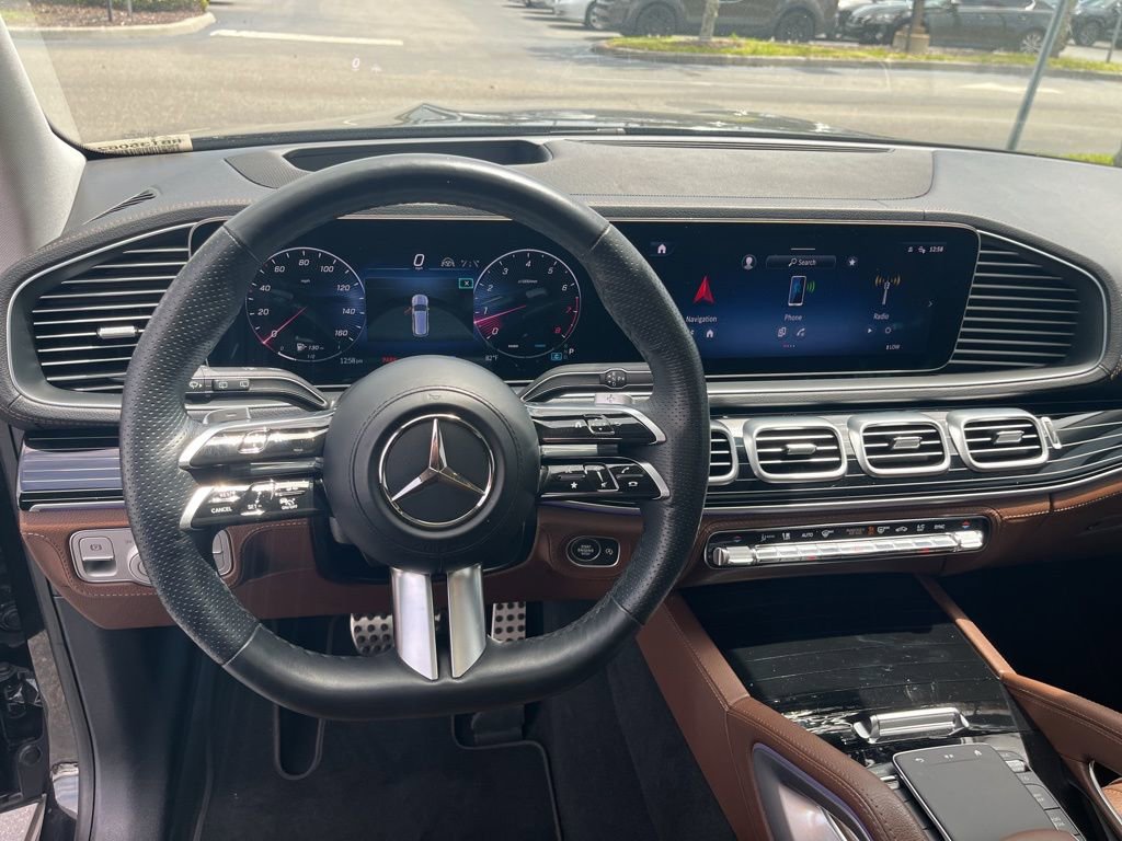 Used 2024 Mercedes-Benz GLS 580 4MATIC image 23