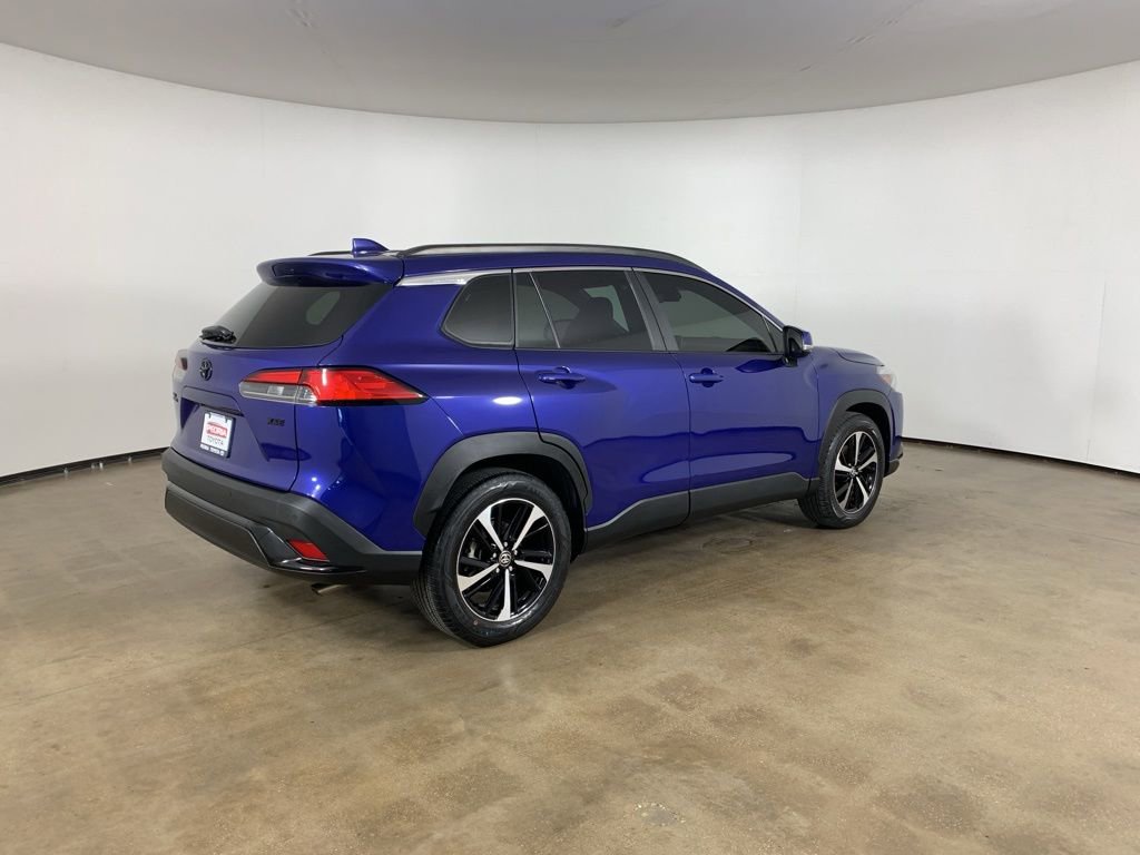 Used 2023 Toyota Corolla Cross XSE w/ Convenience Package image 8