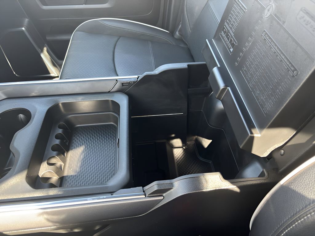 Used 2025 RAM 3500 Laramie image 29