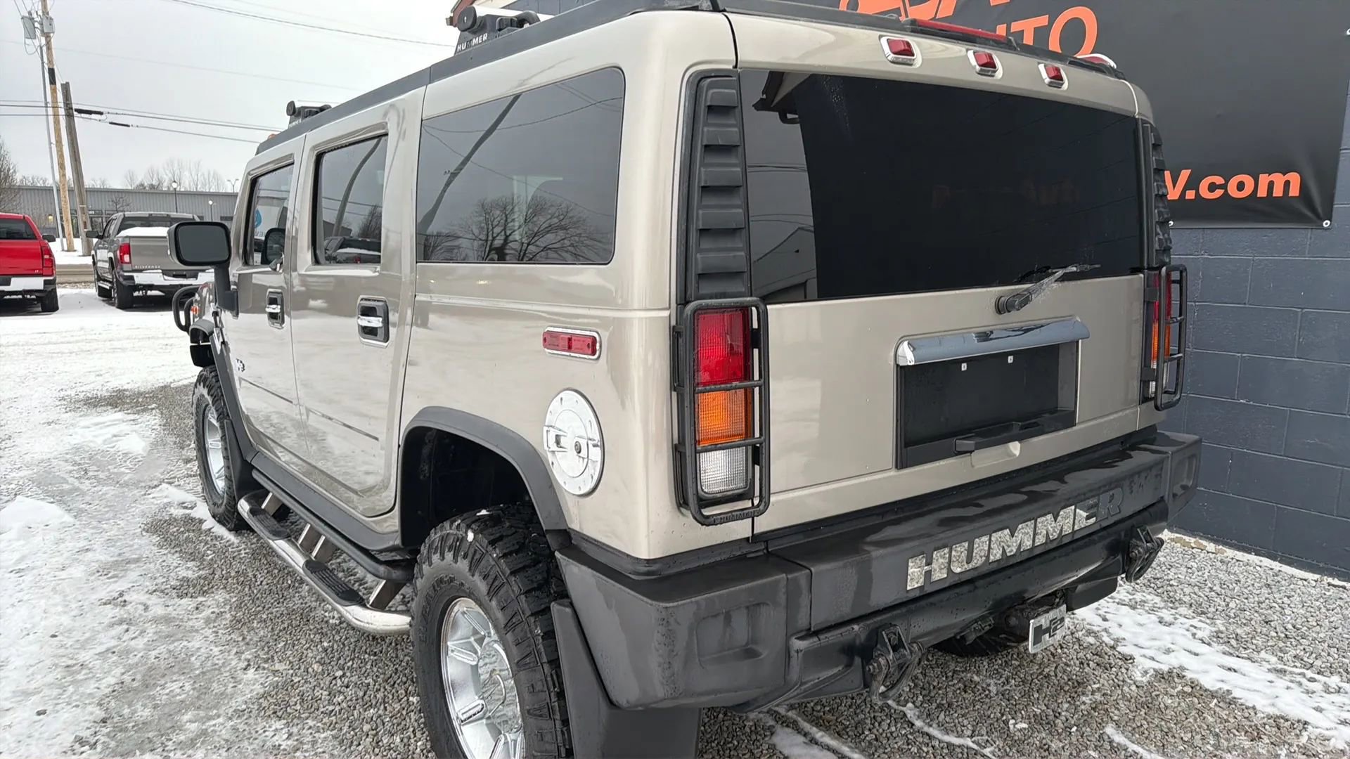 Used 2003 HUMMER H2 w/ Preferred Equipment Group image 3