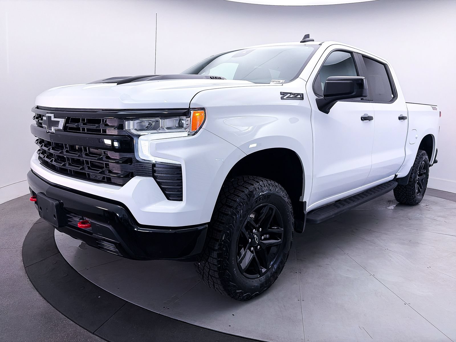 Used 2024 Chevrolet Silverado 1500 LT Trail Boss w/ Convenience Package II AWD/4WD image 14