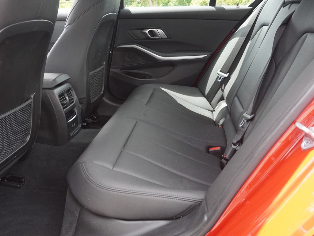 Used 2021 BMW 330e w/ Convenience Package RWD image 32