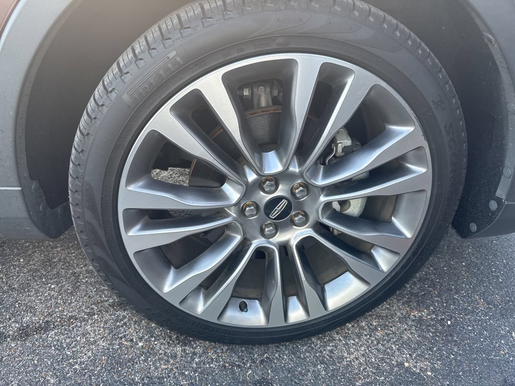 Used 2018 Lincoln MKX Reserve w/ Lincoln MKX Climate Package FWD image 6