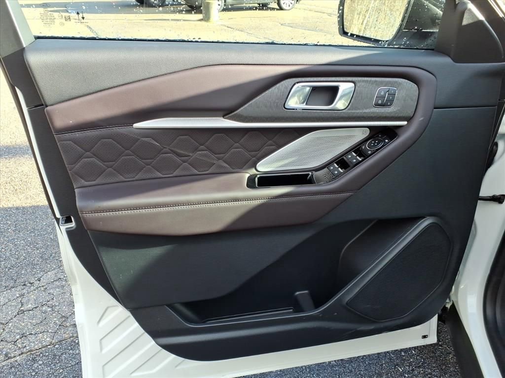 New 2026 Ford Explorer Platinum w/ LUX Leather Package image 18