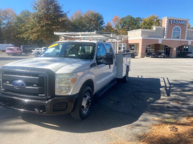 Used 2011 Ford F350 XL image 1