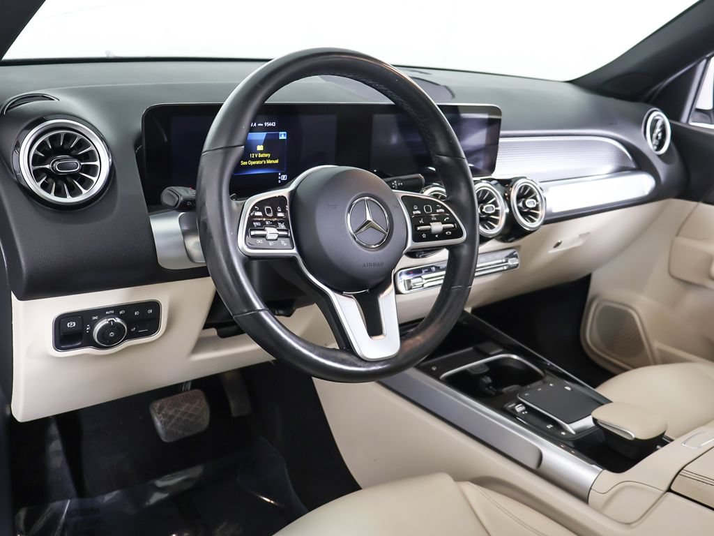 Used 2022 Mercedes-Benz GLB 250 4MATIC image 28