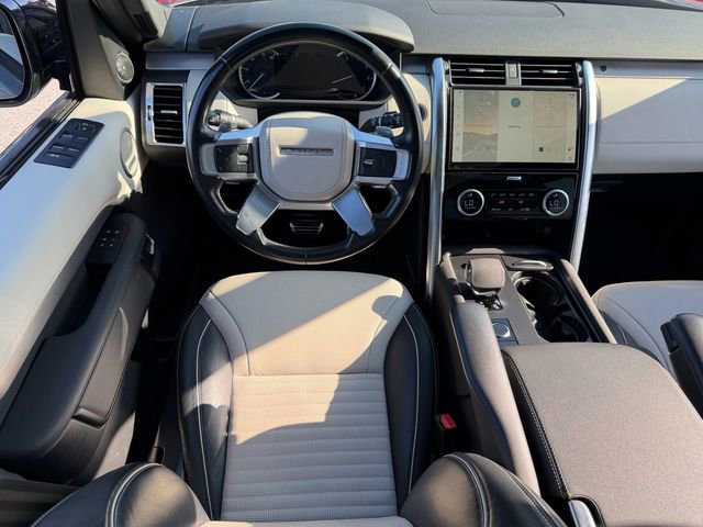 Used 2023 Land Rover Discovery HSE R-Dynamic AWD/4WD image 11