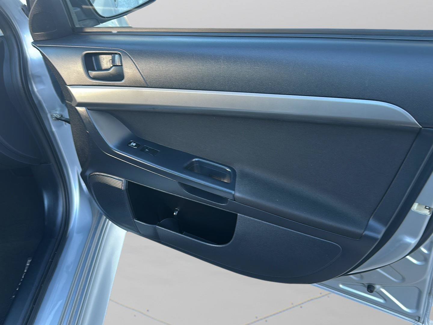Used 2010 Mitsubishi Lancer ES FWD image 18