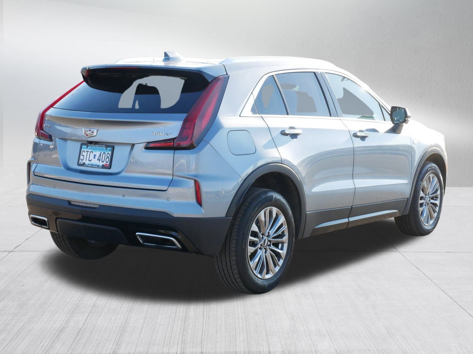 Used 2025 Cadillac XT4 Premium Luxury image 6