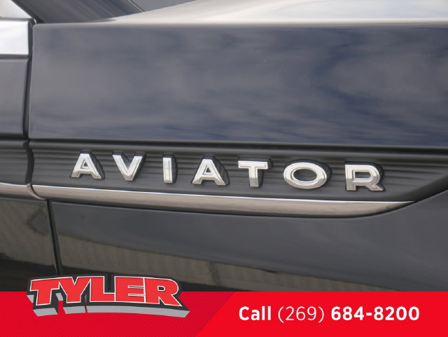 Used 2025 Lincoln Aviator Reserve w/ Equipment Group 201A AWD/4WD image 11
