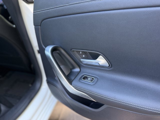 Used 2025 Mercedes-Benz CLA 250 image 30